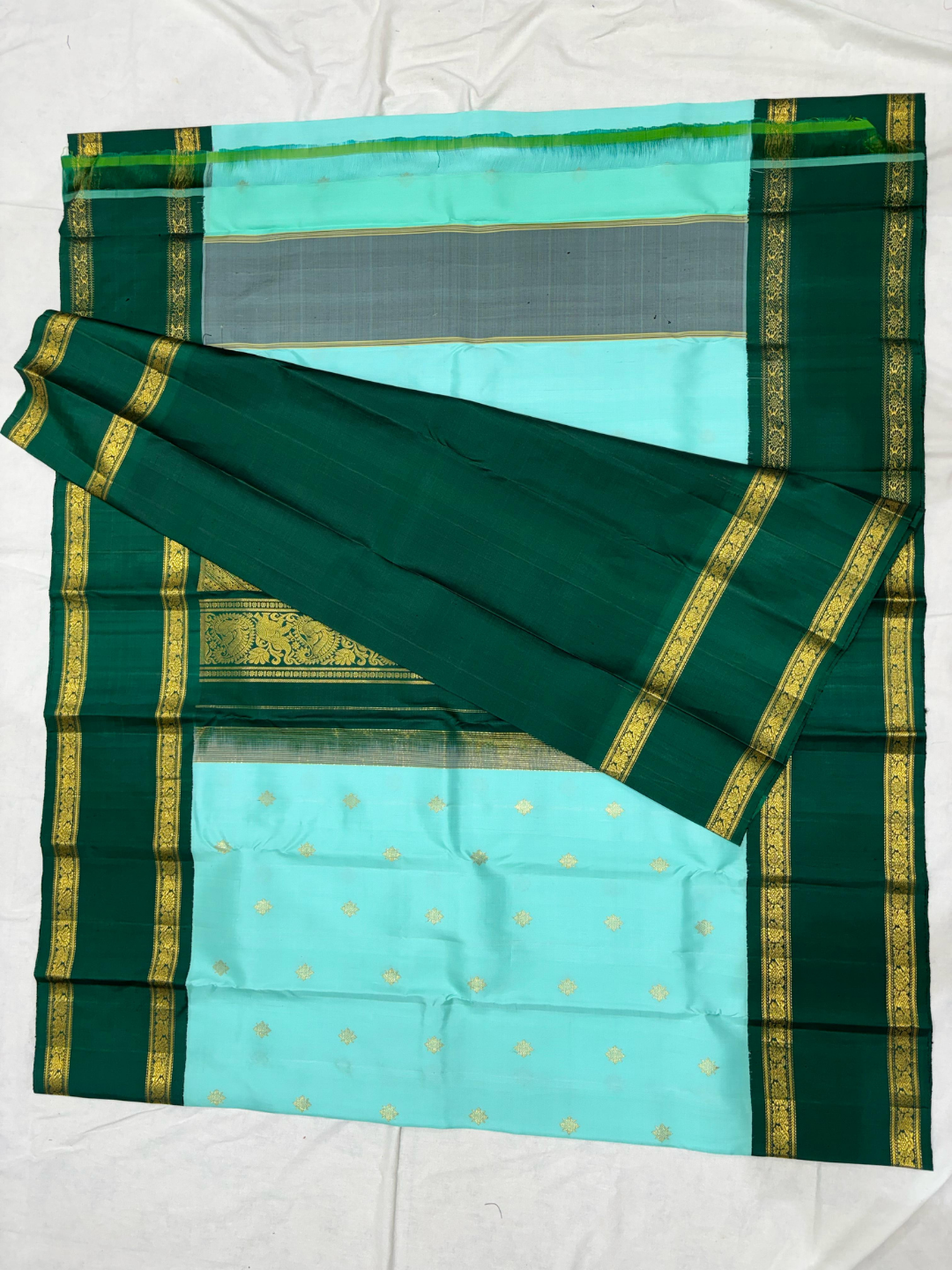 Pure Handwoven Gadwal Silk Saree In Aqua Blue - 001