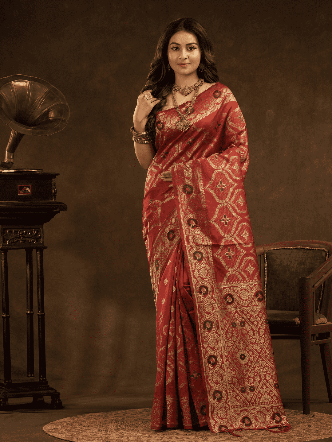 Banarasi Silk Ethnic Motifs Saree In Classic Red (Precision Looms) -009