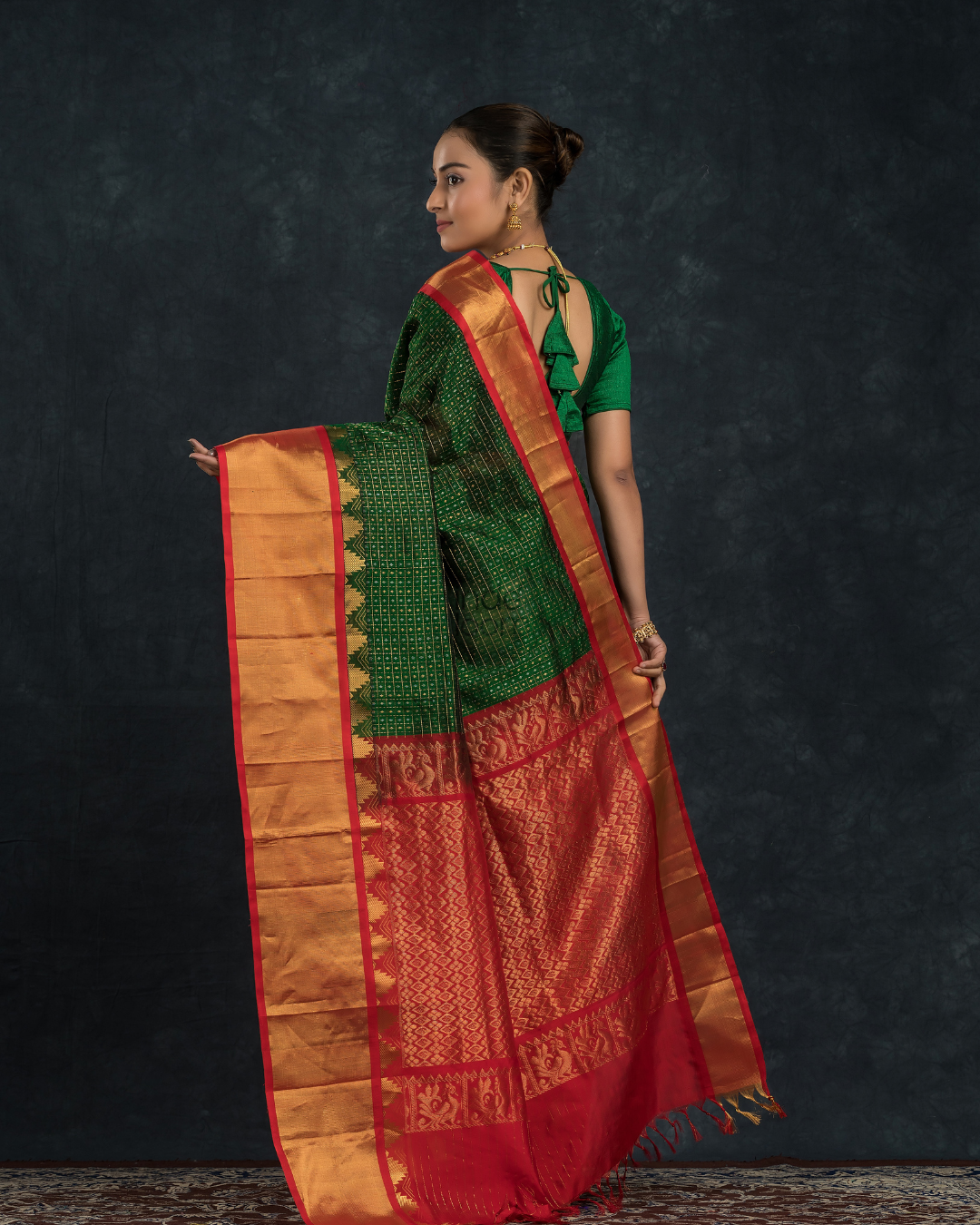 Pure handloom Korvai Lakshadeepam Silk cotton Saree with grand border in Pine Green and Golden Red Border - 133