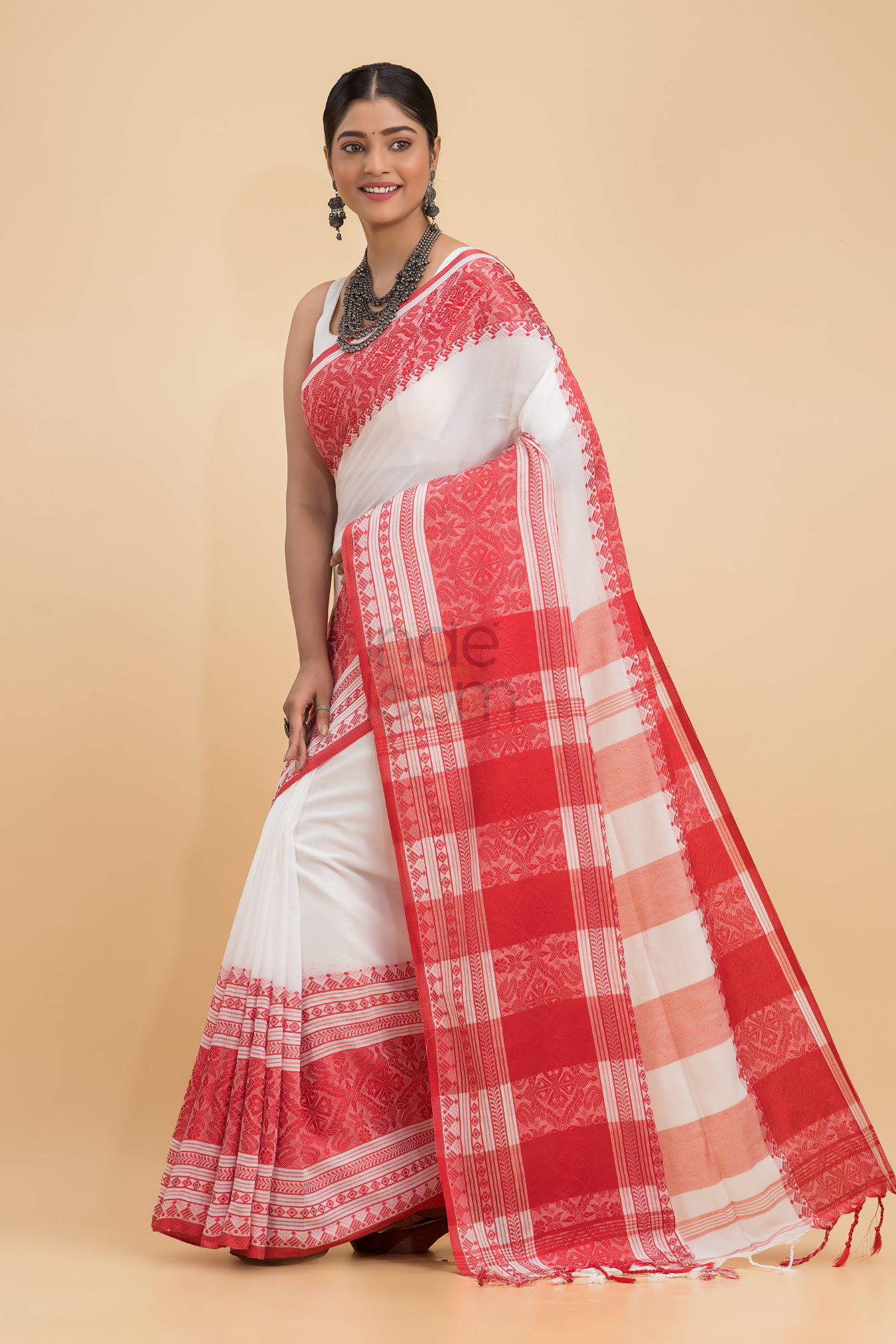 Dewali Saree Hnadloom Cotton in Red and White-004