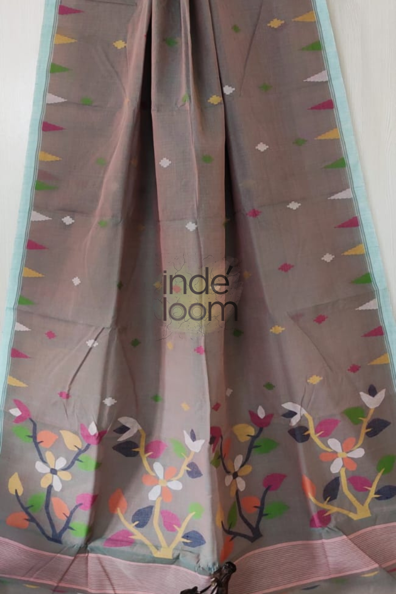 Floral Lava Gray Bengal Pure Cotton Jamdani Saree-016