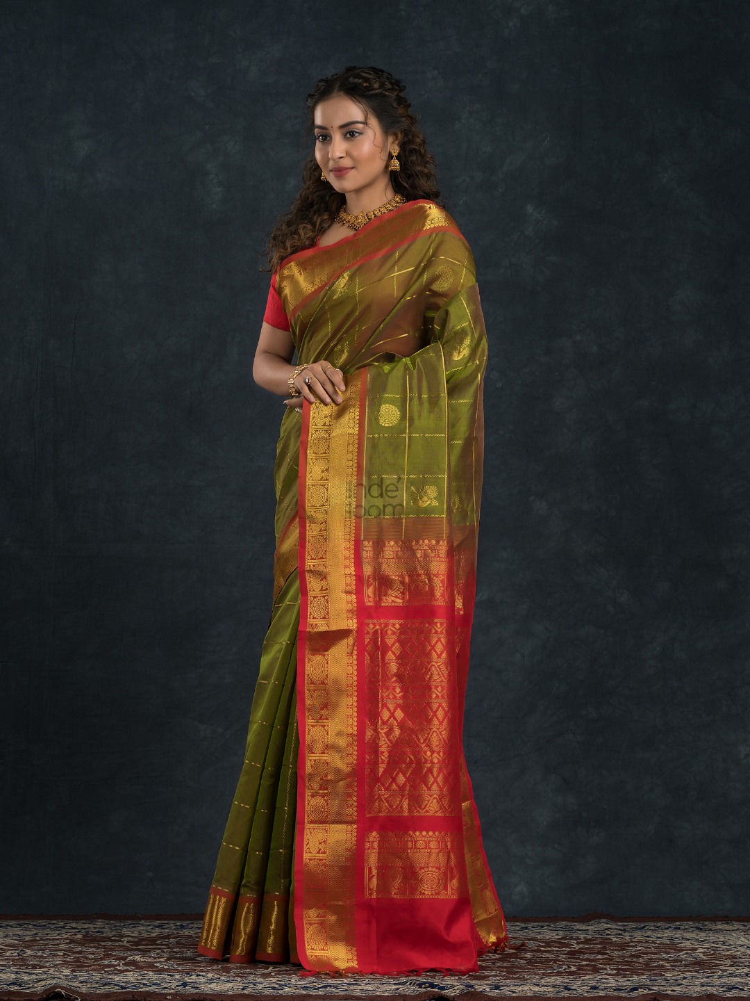 Korvai Saree Mayil-Chakram with Zari Checks Olive Green And Red Border - 121