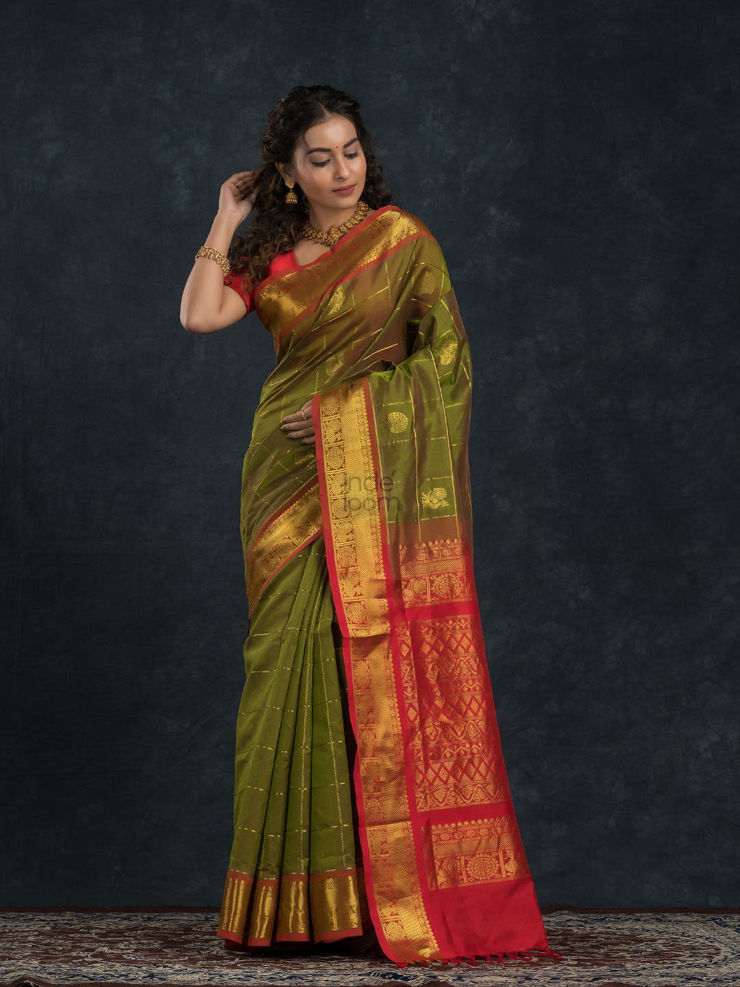 Korvai Saree Mayil-Chakram with Zari Checks Olive Green And Red Border - 121