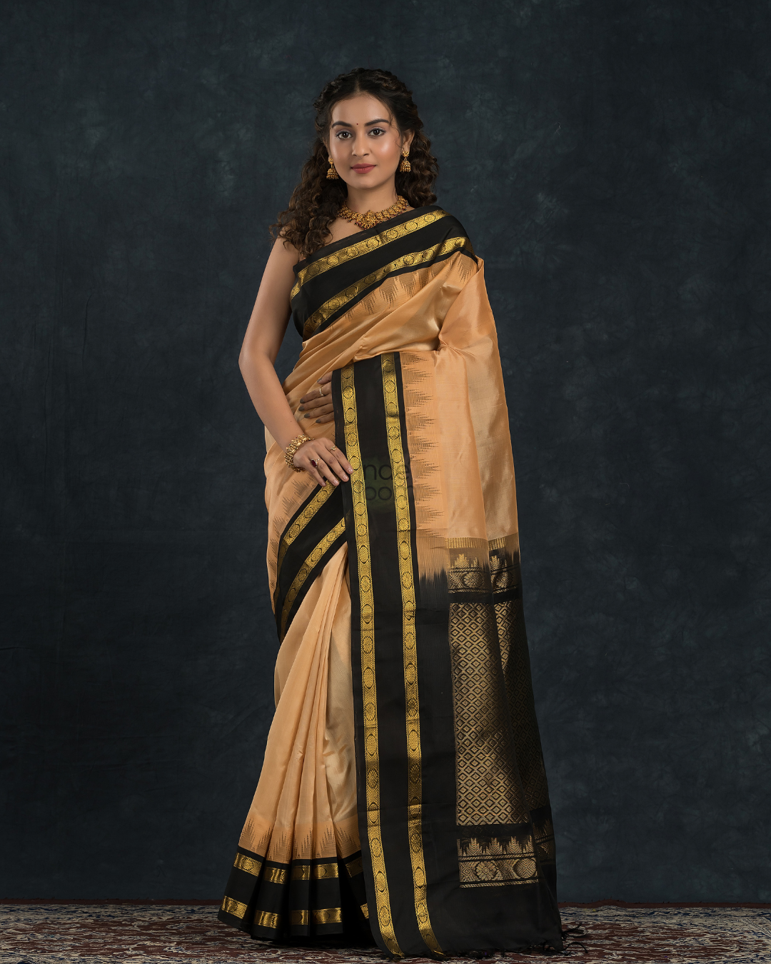 Pure handloom Korvai Saree in Beige and Coal Black Pallu - 013