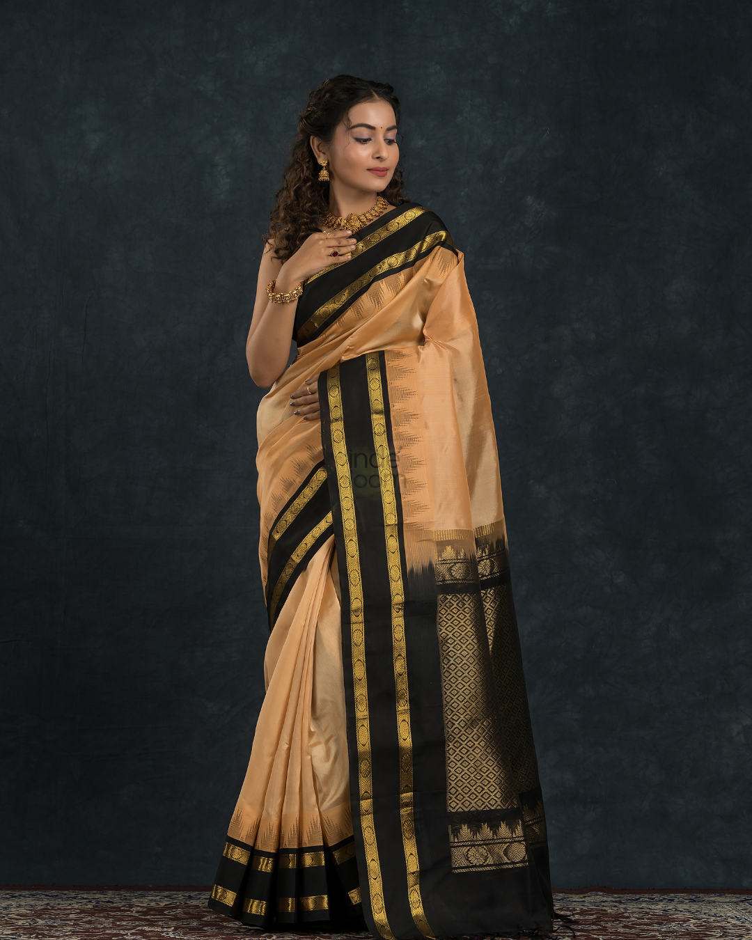 Pure handloom Korvai Saree in Beige and Coal Black Pallu - 013