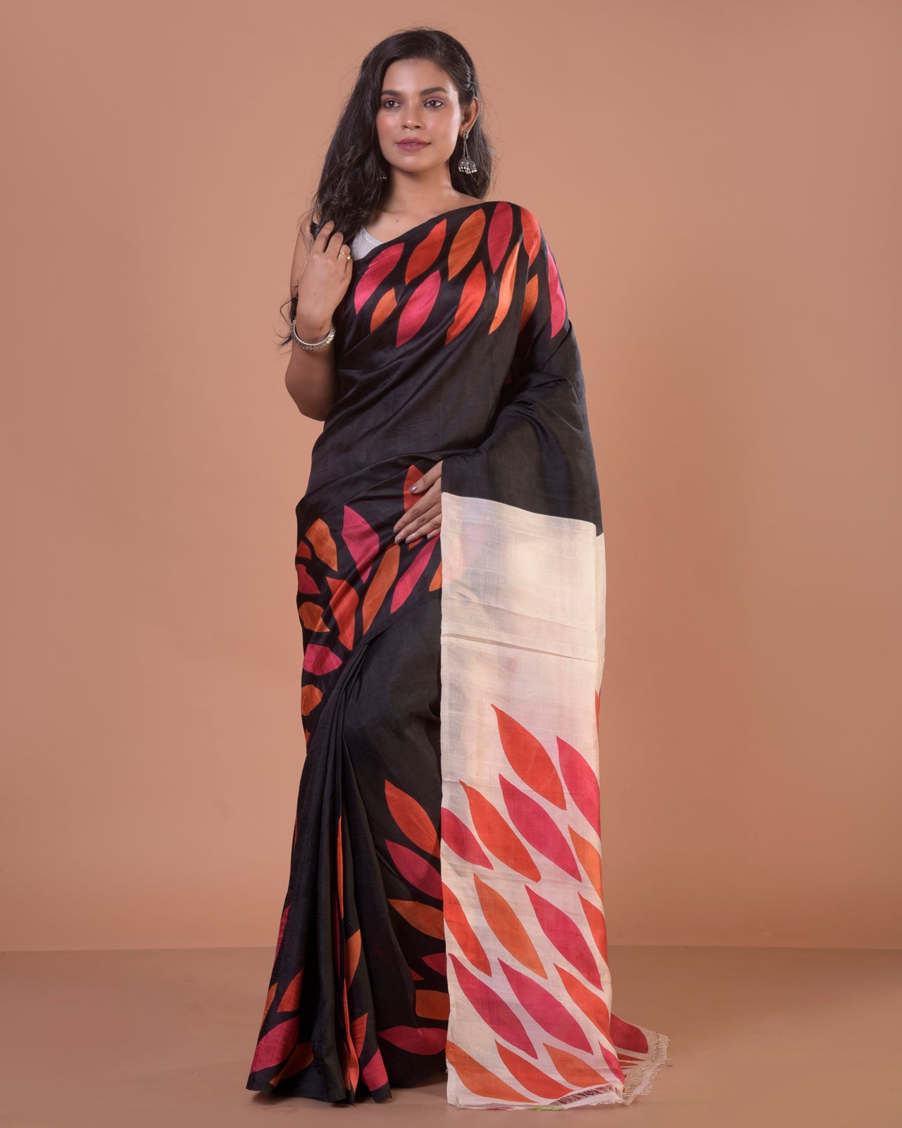 HANDPAINTED MULBERRY HANDLOOM SILK SAREE-033