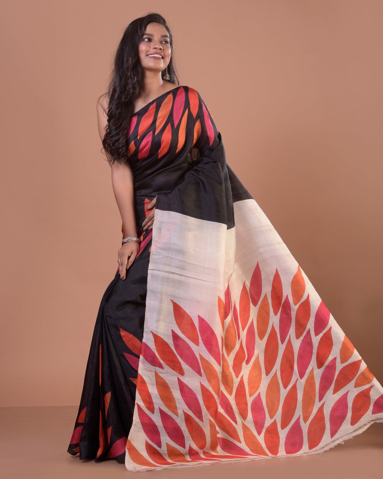 HANDPAINTED MULBERRY HANDLOOM SILK SAREE-033