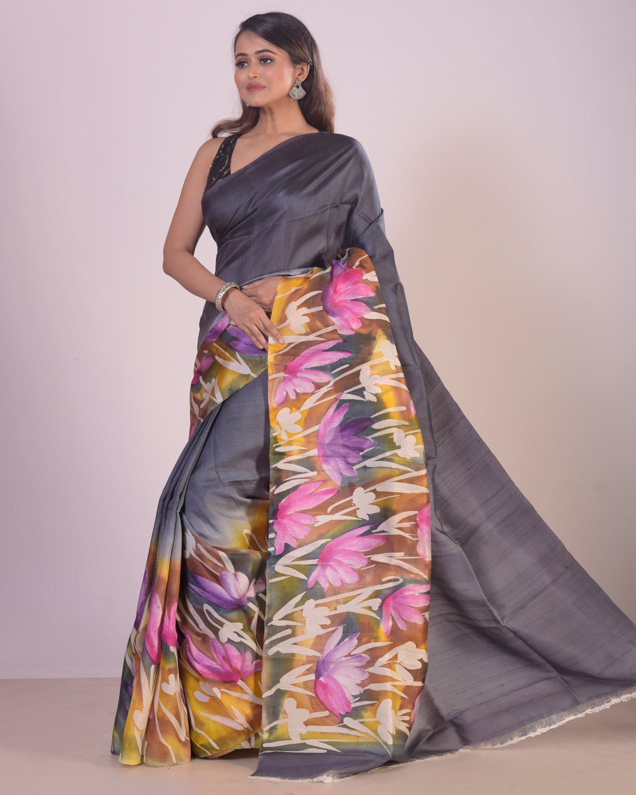 HANDPAINTED MULBERRY HANDLOOM SILK SAREE-040