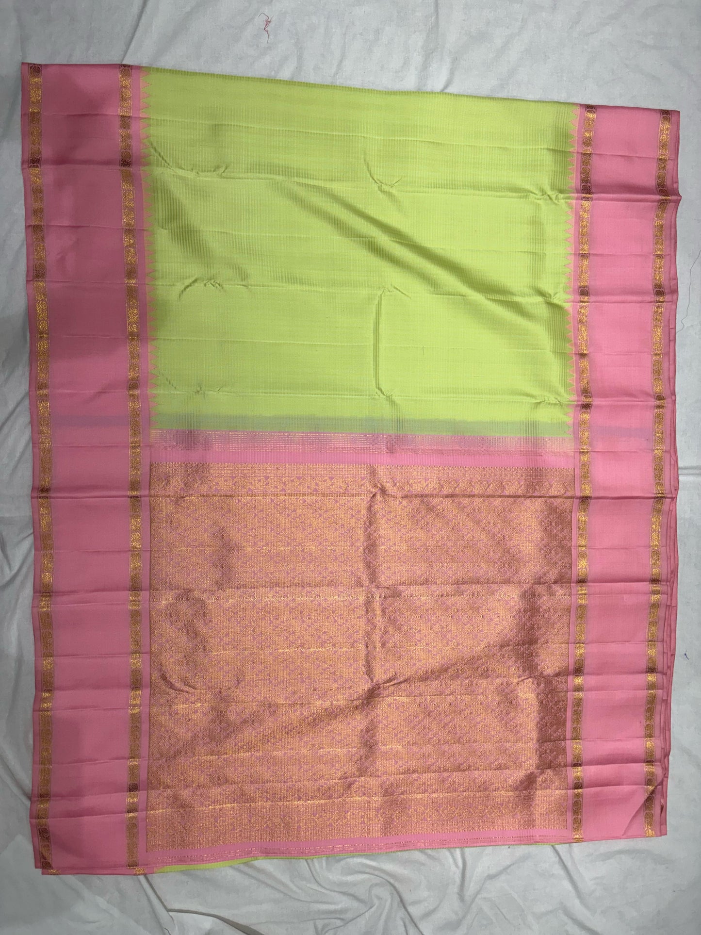 Pure Handwoven Gadwal Silk Saree Lime Green  - 003