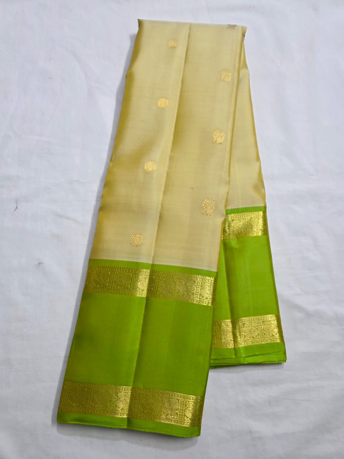 Pure Handwoven Gadwal Silk Saree Pake Yellow -024